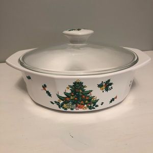 Mikasa Continental Christmas Casserole Dish - RARE